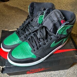 Nike Air Jordan 1 Retro High OG "Pine Green 2.0"